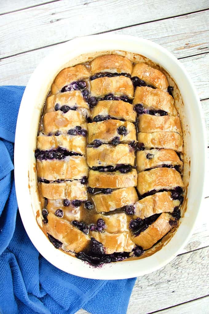 EASY OVERNIGHT BLUEBERRY FRENCH TOAST