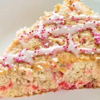 strawberry-swirl-cake