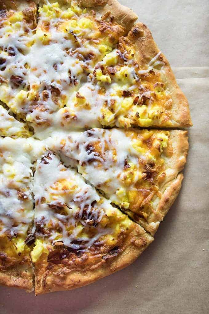 easy homemade breakfast pizza