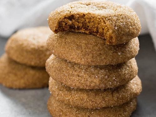 Chewy Molasses Cookies