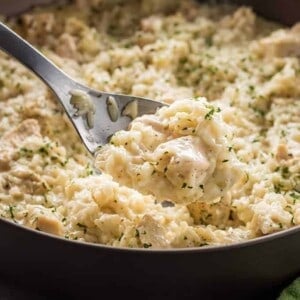 https://thesaltymarshmallow.com/wp-content/uploads/2018/01/creamy-one-pot-chicken-and-rice3-300x300.jpg