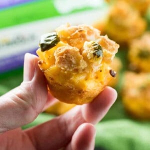 mac and cheese cups with jalapeno pepper topping