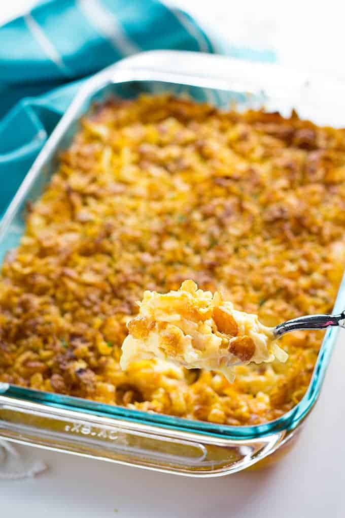 cheesy hashbrown casserole with corn flake topping