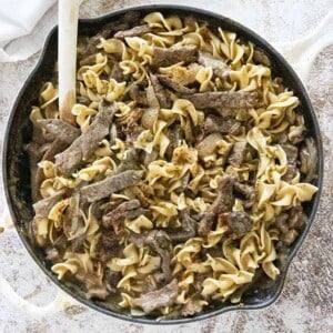 beef stroganoff in pan