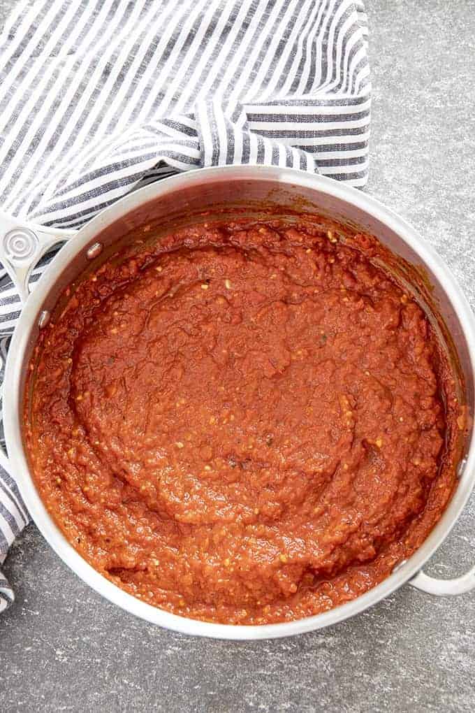 pizza sauce in pan