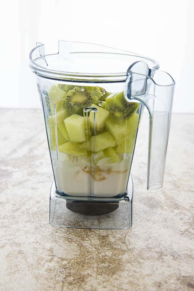 kiwi melon smoothie in blender