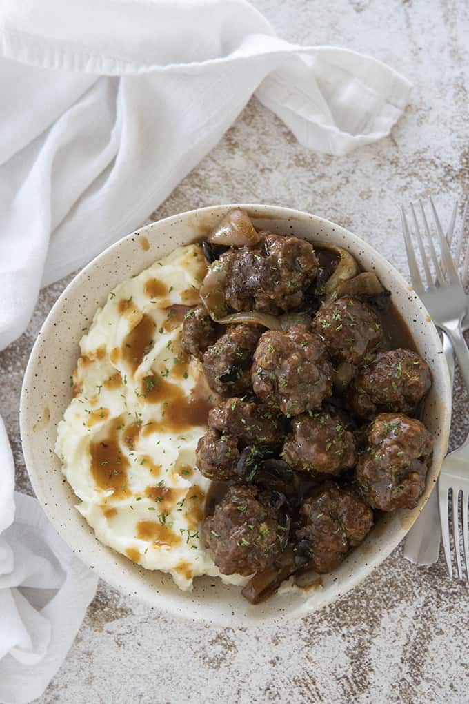 meatballs and gravy with mashed potatoes