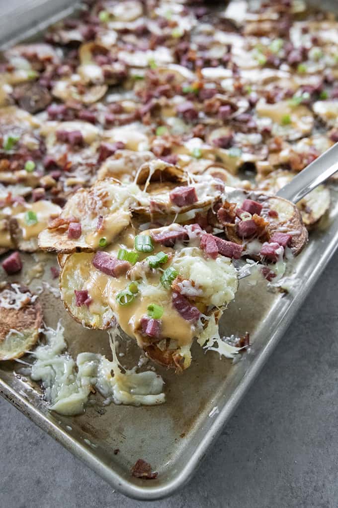 https://thesaltymarshmallow.com/wp-content/uploads/2020/03/irish-nachos3.jpg