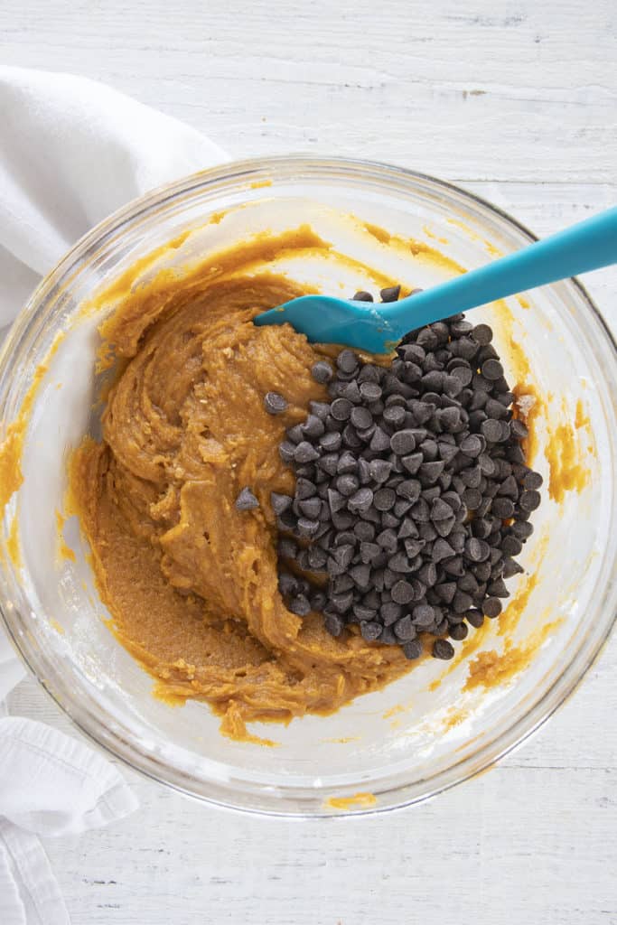 pumpkin bars batter in a bowl