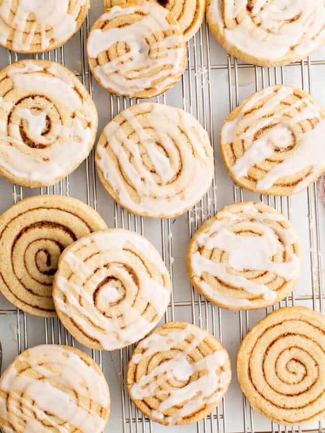 Old Fashioned Soft Molasses Cookies The Salty Marshmallow