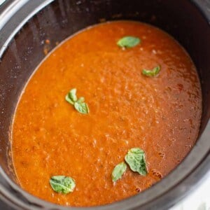 homemade tomato sauce in the slow cooker
