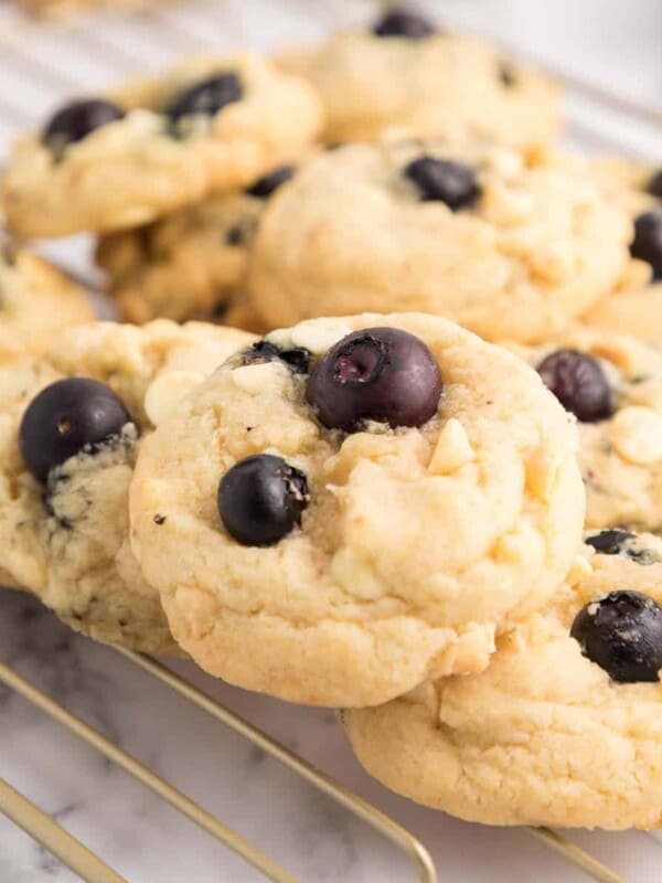 white chocolate blueberry cookies