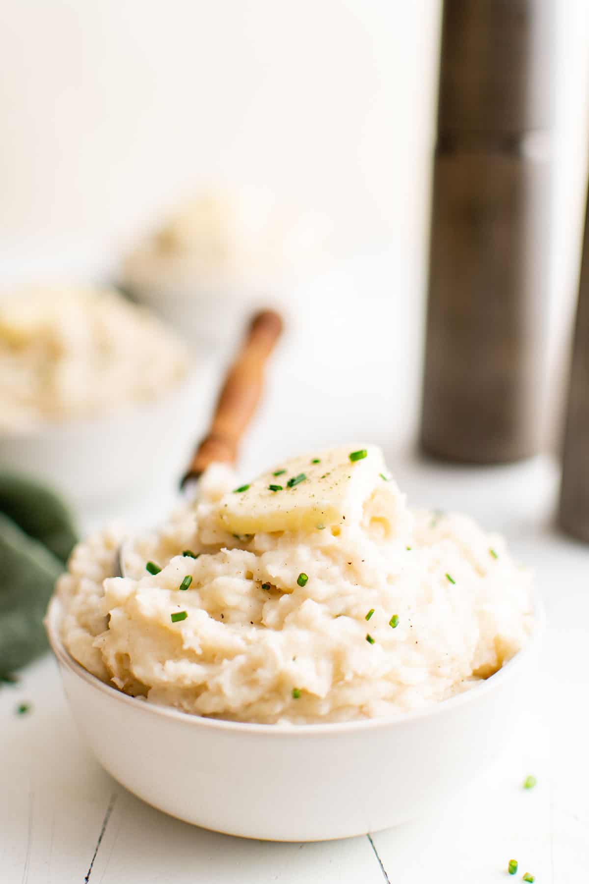 mashed potatoes made in the crockpot in a bowl