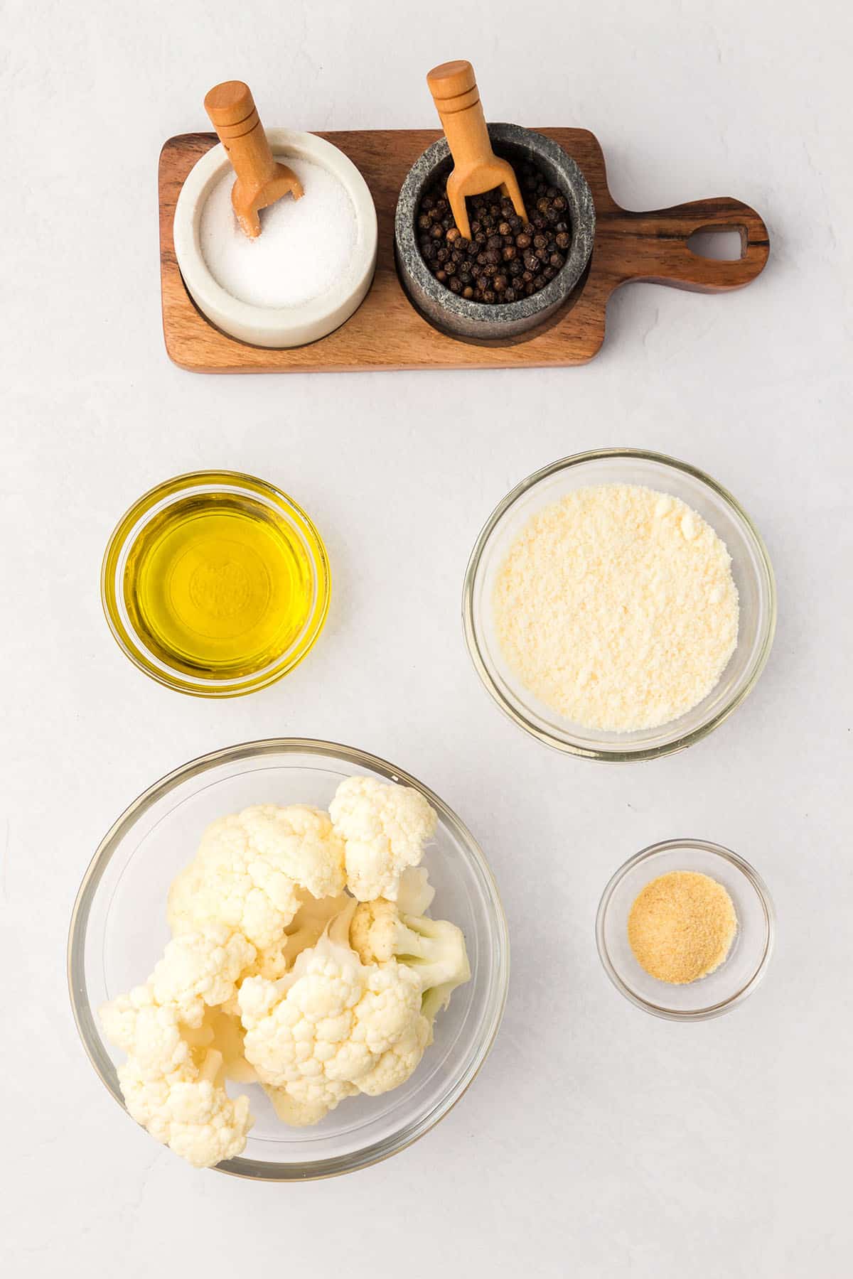 photo of ingredients needed to make cauliflower in the oven roasted