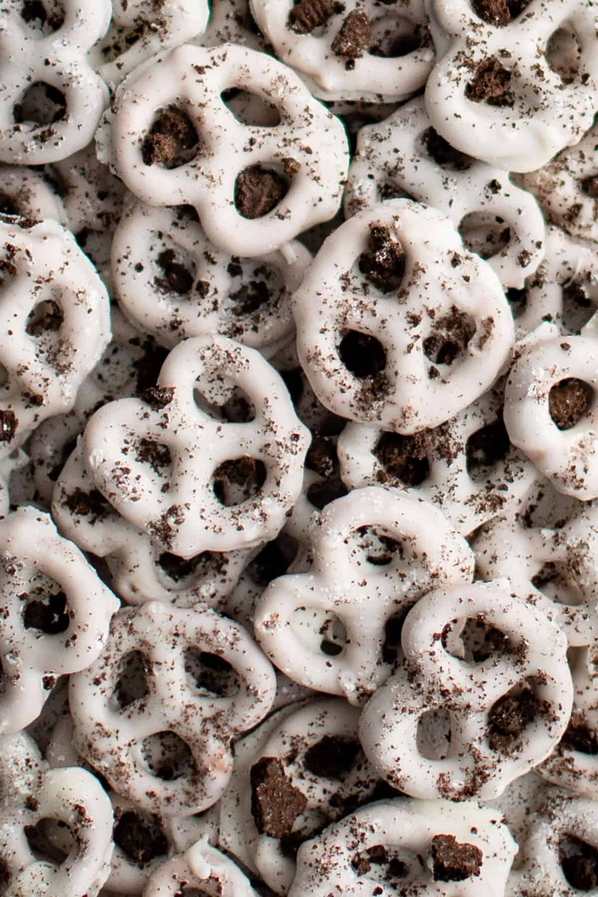 photo of pretzels with cookie and cream coating