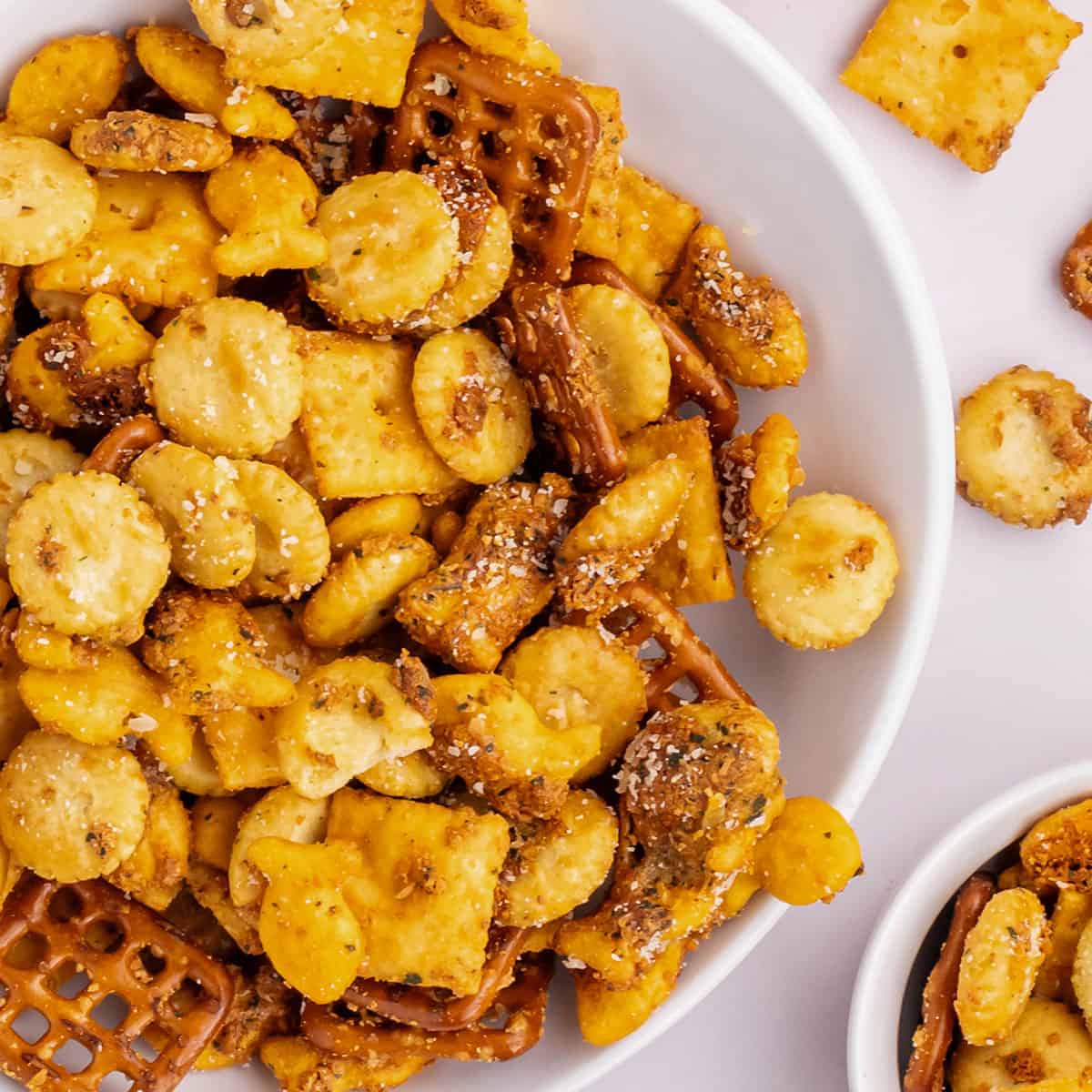 https://thesaltymarshmallow.com/wp-content/uploads/2023/12/parmesan-ranch-snack-mix-featured.jpg