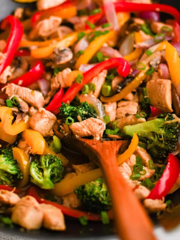 stir fry with chicken in a pan