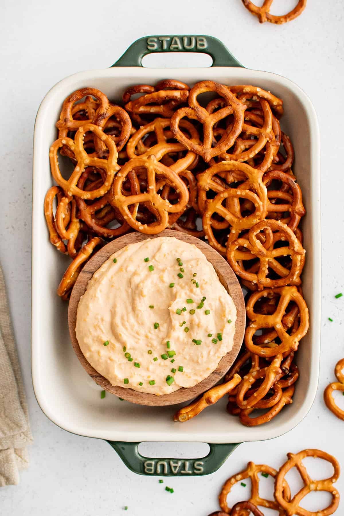pub cheese pretzel dip